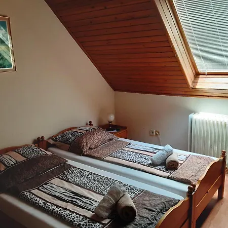 St.hubertus Vendèglő&panzió Frühstückspension *